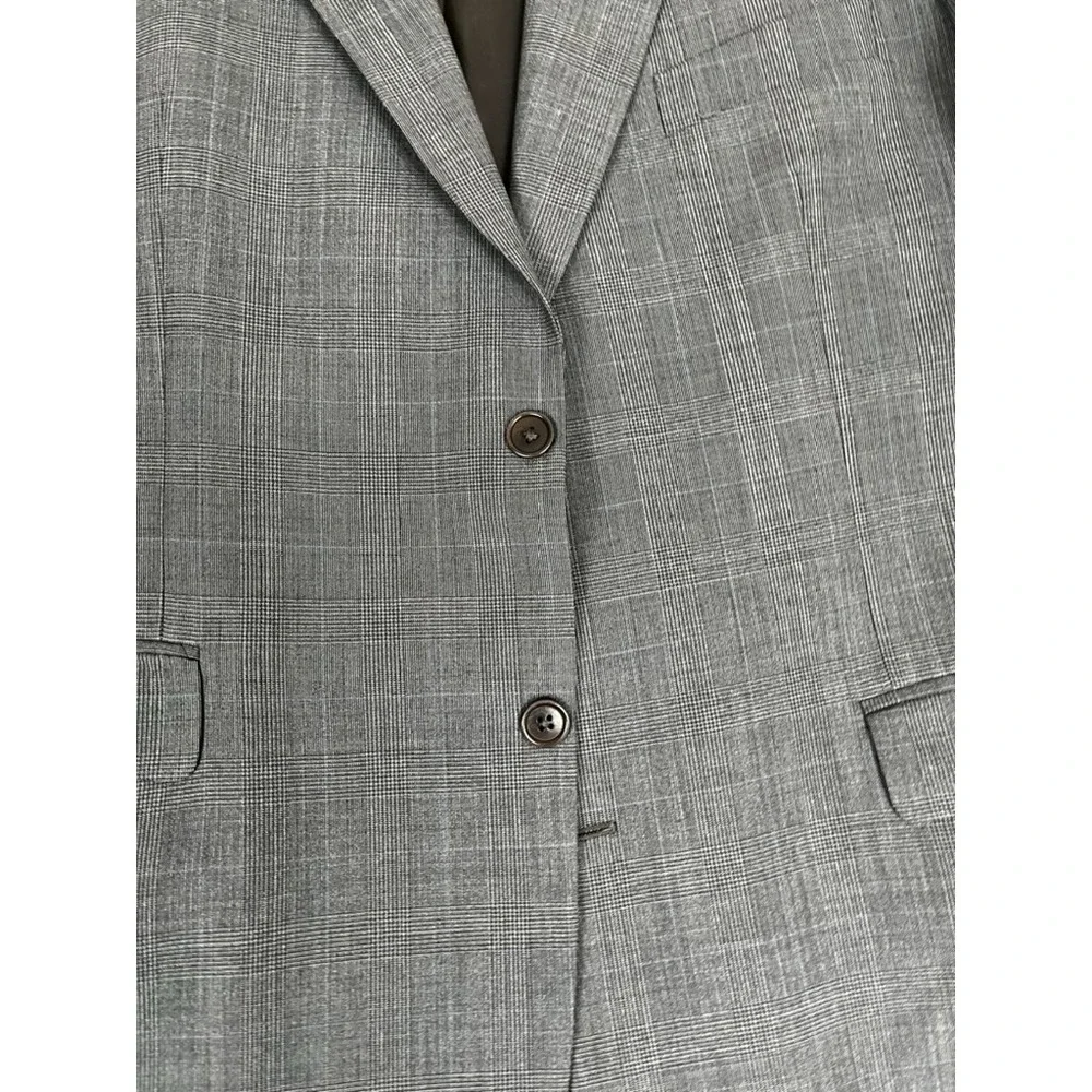 Brooks Brothers 346‎ Stretch Gray Checked 97% Wool 3%L ycra Two Button Size 46 L